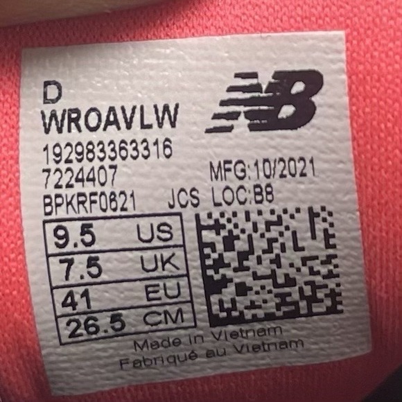 New Balance Sneakers Womens‎ 9.5 D Fresh Foam Roav WROAVLW White Running Shoes - Picture 8 of 10